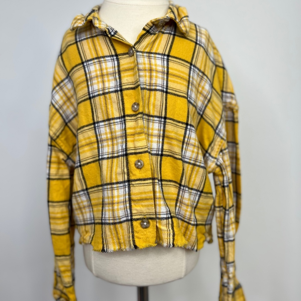 Little girls button up top